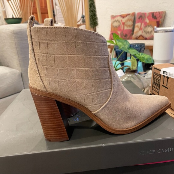 Vince Camuto x Almost Ready Winndie Heeled Boots in Truffle Taupe in box - Picture 3 of 11